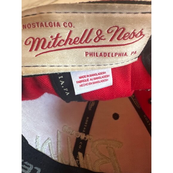 Chicago Bulls Adjustable Snapback Hat Red & Black Mitchell & Ness NBA - Picture 6 of 7